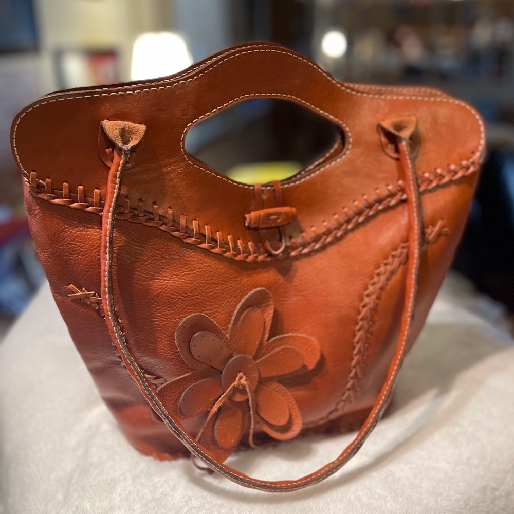 💛Patricia Nash “Aplaques” Tote Shoulder Bag